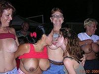 Geile Poolparty mit besoffenen Weibern