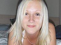 Susann (19) - Ssse junge Blondine nackt im Urlaub