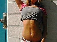 Geiles M�del (18) privat nackt fotografiert