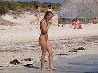 Junge Blondine nackt in der ffentlichkeit - Nackt am Strand