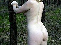 Scharfe Hausfrau privat nackt