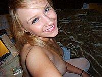 Junge h�bsche Blondine privat nackt - Lena (19) privat nackt