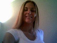 So eine geile blonde Sau mit Muschi Piercing