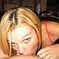 Blondes Luder beim Kehlenfick
