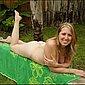 Nackt im Freien und private Duschen Fotos