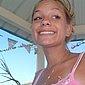 Scharfes blondes Luder mit leckerer M�se und sch�nen Titten