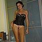 Sch�ne Frau zeigt ihr leckeres V�tzchen