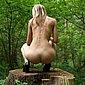 Sch�ne junge Blondine nackt im Freien